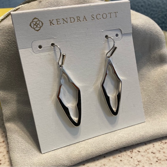 NWT Kendra Scott Abbie Earrings - Picture 4 of 5